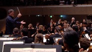Screenshot: Das NDR Elbphilharmonie Orchester spielt unter der Leitung von Alan Gilbert in der Elbphilharmonie. © NDR, Screenshot Foto: Screenshot