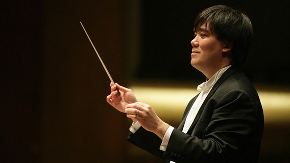 Alan Gilbert, Chefdirigent des New York Philharmonic und Erster Gastdirigent des NDR Sinfonieorchesters © Chris Lee 