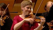 Geigerin Isabelle Faust im Konzert mit der NDR Radiophilharmonie © NDR 