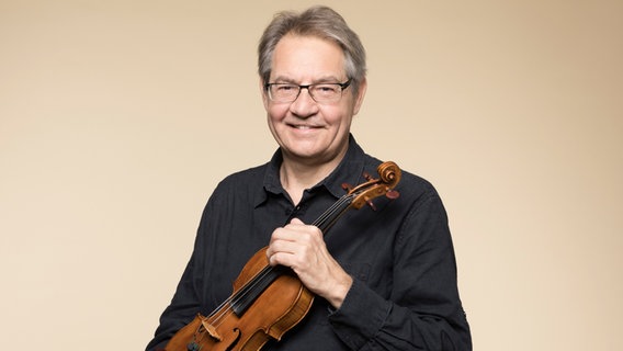 Uwe Fietkau, Violine © Jörg Kyas Foto: Jörg Kyas