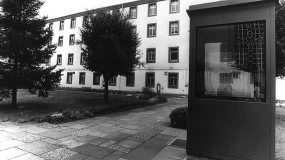 Blick in den Mittelhof der Justizvollzugsanstalt Celle 1 (Archivbild von 1991). © picture-alliance / dpa 