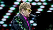 Elton John bei seinem Konzert in der Hamburger Barclaycard Arena. © NDR Foto: Claudia Timmann