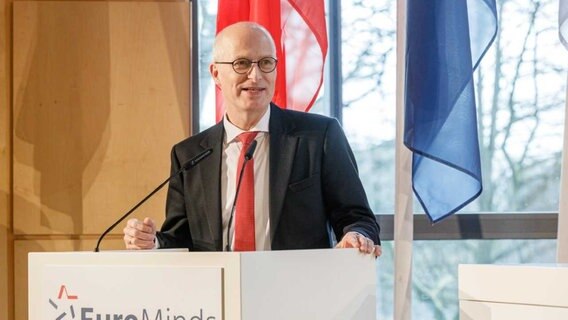 Hamburgs Erster Bürgermeister Peter Tschentscher (SPD) bei EuroMinds © NDR.de 