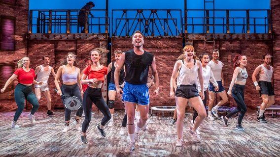 Szene aus dem Musical "Footloose". © First Stage Theater Foto: Dennis Mundkowski