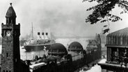 Die St. Pauli Landungsbrücken (historisches Foto) © NDR 