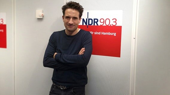Oliver Mommsen im Studio von NDR 90,3 © NDR Foto: Emeni Cekirge