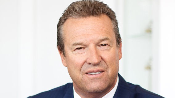 Friedrich Lürssen ist einer der Chefs der Unternehmensgruppe Lürssen. Friedrich Lürssen ist einer der Chefs der Unternehmensgruppe Lürssen. © Oliver Reetz Foto: Oliver Reetz