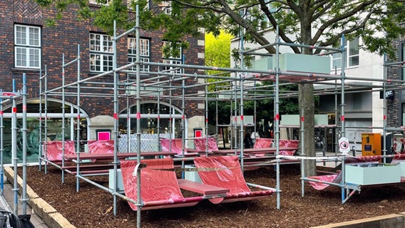 Baustelle für den Spielplatz auf Zeit © NDR Foto: Daniel Kaiser