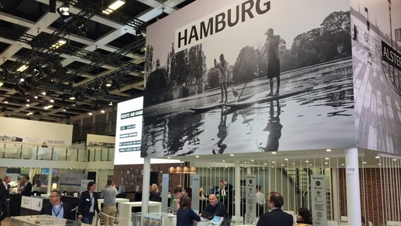 Der Hamburger Stand auf der ITB Berlin 2019. © NDR Foto: Markus Lobsien