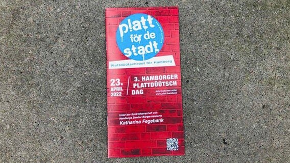 Ein Flyer für den Plattdeutschen Tag in Hamburg. © Plattdeutscher Rat in Hamburg Foto: Jan Wulf