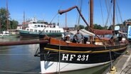 Der Finkenwerder Hochseekutter "Landrath Küster" im Kutterhafen von Finkenwerder © NDR Foto: Petra Volquardsen
