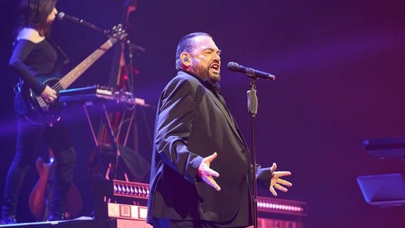 Sänger Marian Gold von der Band Alphaville bei einem Konzert der 'Forever! Live - Best of 40 Years'-Tour. © picture alliance  / Geisler-Fotopress | Ulrich Stamm 