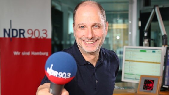 Alexander Heinz im Studio von NDR 90,3 © NDR Foto: Marco Peter