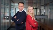 Ulf Ansorge und Eva Tanski moderieren die NDR 90,3 Morning Show. © NDR Foto: Marco Peter / Arman Ahmadi