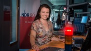 Frauke Reinig im Studio von NDR 90,3 © NDR Foto: Marco Peter