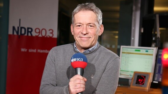 Matthias Steiner im Studio von NDR 90,3 © NDR Foto: Marco Peter