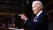 Präsident Joe Biden hält die Rede zur Lage der Nation vor einer gemeinsamen Sitzung des Kongresses im Kapitol, Donnerstag, 7. März 2024, in Washington. © picture alliance / ASSOCIATED PRESS Foto: Shawn Thew