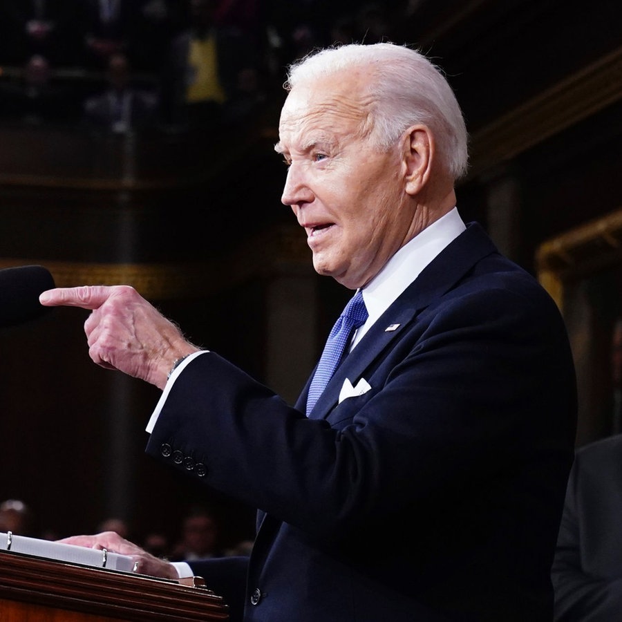 Präsident Joe Biden hält die Rede zur Lage der Nation vor einer gemeinsamen Sitzung des Kongresses im Kapitol, Donnerstag, 7. März 2024, in Washington. © picture alliance / ASSOCIATED PRESS Foto: Shawn Thew