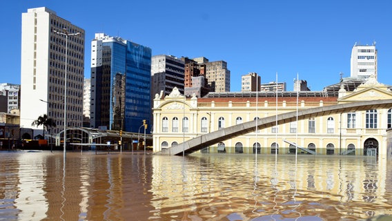 Überschwemmung in Brasilien, Porto Alegre © picture alliance / ZUMAPRESS.com Foto: Marcelo Oliveira