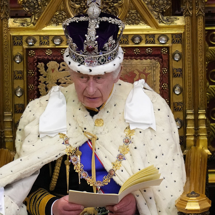 König Charles bei der Regierungserklärung im Oberhaus des britischen Parlaments © dpa Foto: Kirsty Wigglesworth
