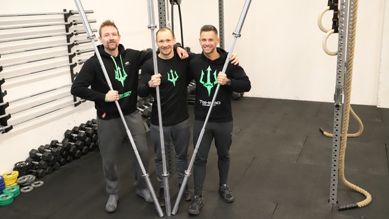 Klaas, Matthias und Benjamin gehen neue Wege im CrossFit © NDR Foto: Marina Heller