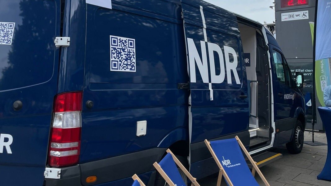 NDR Dialogbus in Hamburg. NDR Dialogbus in Hamburg. © NDR