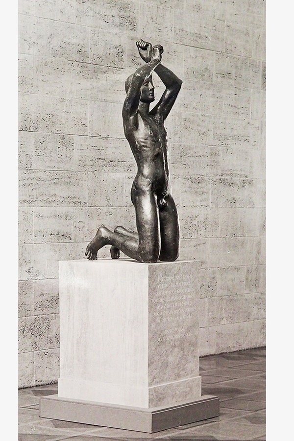 Der Florentiner Mann von Herrmann Blumenthal, 1954. Der Florentiner Mann von Herrmann Blumenthal, 1954. © Blumenthal