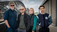Drehtstart für die TV-Serie "Informant": Regisseur Matthias Glasner, Jürgen Vogel, Elisa Schlott und Ivar Wafaei. © NDR Foto: Boris Laewen
