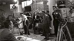 Das Studio der ersten Aktuellen Schaubude bei Opel Dello 1957 Das Studio der ersten Aktuellen Schaubude bei Opel Dello 1957 © NDR