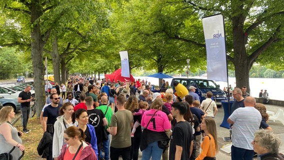 Der DialogBus beim Maschseefest in Hannover am 29. und 30.07. © NDR Foto: NDR