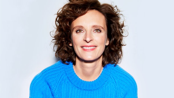 Porträt von Dr. Katarzyna Mol-Wolf in einem Strickpullover. Porträt von Dr. Katarzyna Mol-Wolf in einem Strickpullover. © Tina Luther