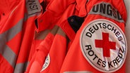 Jacken von Helfern des Deutschen Roten Kreuz, DRK © colourbox Foto: -