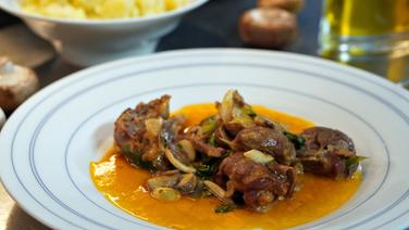 Ragout von der Gänsekeule mit Kartoffelstampf © NDR Foto: Florian Kruck