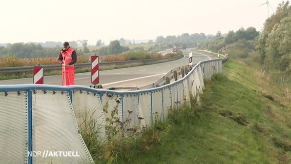 Ein Teil der A 20 in Mecklenburg-Vorpommern sackt immer weiter ab.  