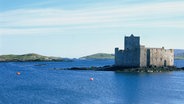 Castlebay auf der Insel Barra im Süden der Äußeren Hebriden in Schottland. © picture alliance / David Lomax/robertharding 