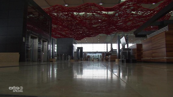 Der verlassene Flughafen BER in Berlin.  