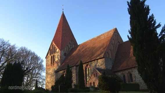 Die Kirche in Bernitt.  