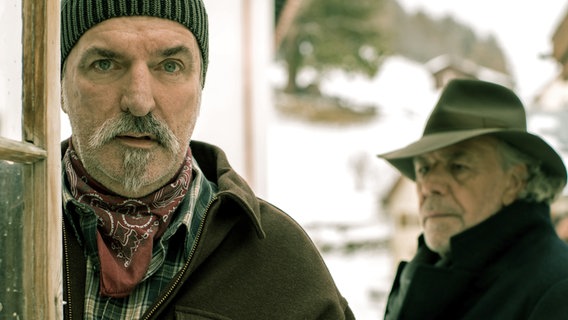 Remo Euler (Andreas Hoppe) fühlt sich von Borchert (Christian Kohlund, re.) unter Druck gesetzt. © SWR/ARD Degeto/Roland Suso Richter Foto: Florian Froschmayer