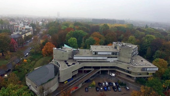 Das Institut für Hygiene der Charité. Ansicht von schräg oben. © NDR 