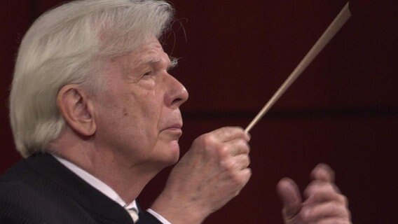 Christoph von Dohnányi dirigiert das NDR Sinfonieorchester  