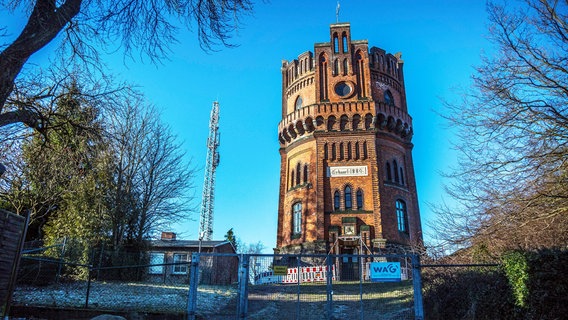 Jetzt wird der Wasserturm in Schwerin als technisches Denkmal gepflegt. © NDR/Sabelli 