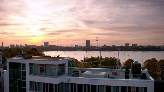 Skyline an der Außenalster. © NDR 