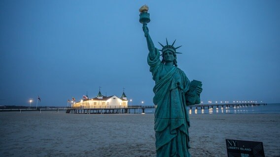 "Liberty Island Usedom": Unter diesem Motto stand der Besuch des New York Philharmonic Orchestra © NDR/Geert Maciejewski 