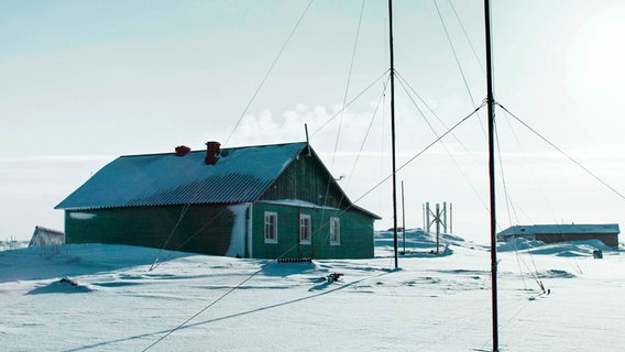 Die Insel "Chodowaricha" im Winter. © NDR/W-film/Zinnober Film 