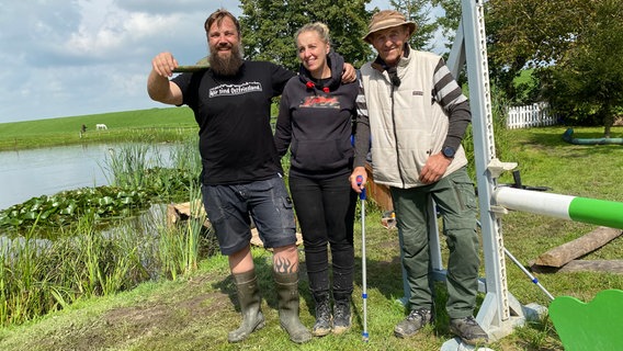 Das Anpack-Team mit Albert Smidt. © NDR/Nora Stoewer 