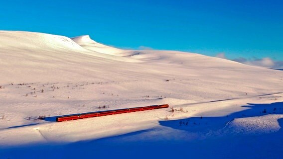 Das Saltfjell: Hier überquert die Nordlandbahn den Polarkreis. © NDR/Jan Helmer Olsen 