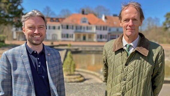 Dr. John Goodyear und Hugh Pierson (v.l.n.r.) © NDR/Zentralfilm 