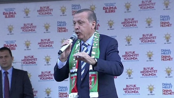 Der türkische Ministerpräsident Erdogan während einer Wahlkampfveranstaltung.  
