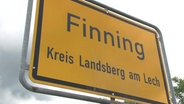 Das Ortseinfahrtsschild der Stadt Finning  