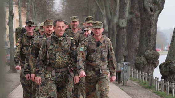 Karfreitagsgefechtsgedenkmarsch am 2. April 2025 in Schwerin © Screenshot 